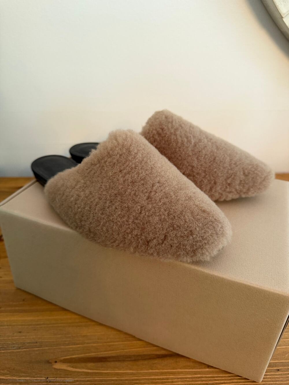 Jenni Kayne Shearling Mule Taupe slides size 38